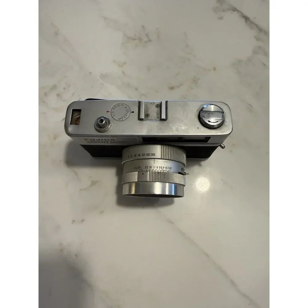 Fujifilm Fujica Compact Deluxe 35mm Rangefinder Camera f1.8 4.5cm Lens UNTESTED